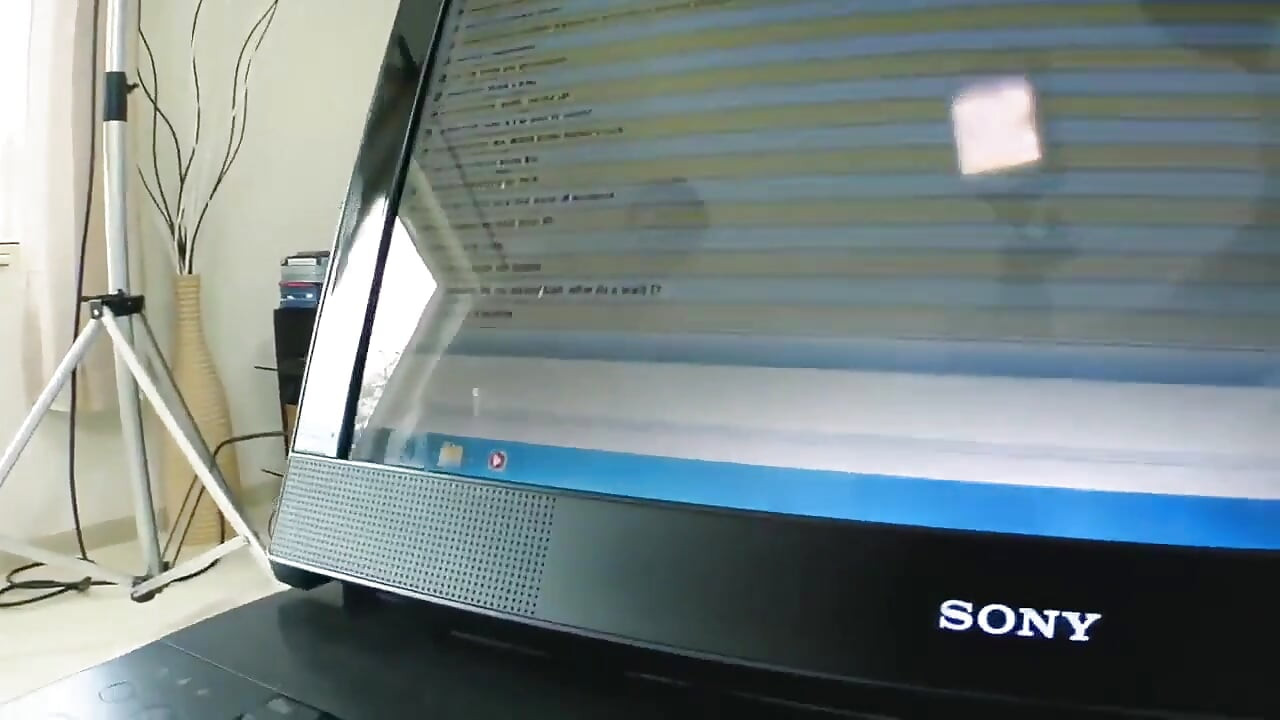 Mój sąsiad dziwka z dużymi piersiami i brązowymi włosami dostaje jej cipkę zerżnięta na kamerę internetową