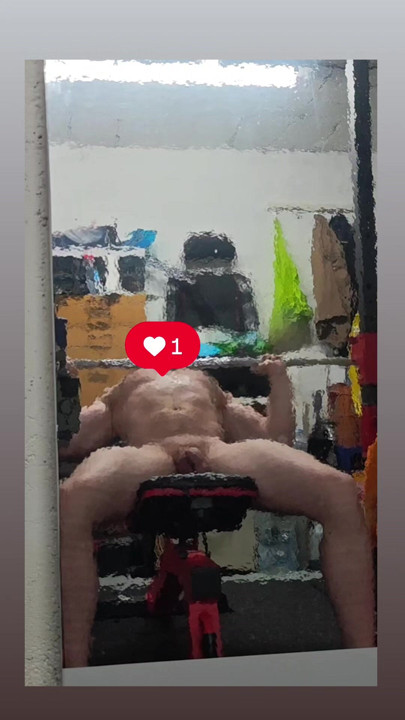 Short video of naked incline bench press