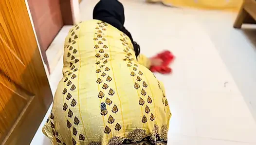 Marriage Al'ab Dhat Almuakhrat Alkabirat Walshawniat Ealiqat Taht Alsarir Walan Turid Mumarasat Aljins