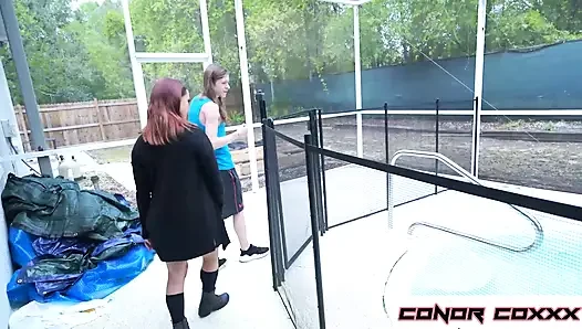 ConorCoxxx-Maria Jade iş için emiyor ve sikişiyor