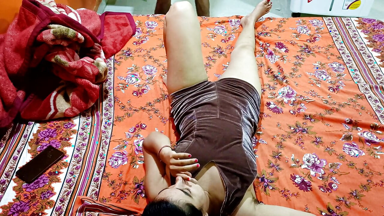 Real Juicy Kamini Bhabhi Pussy Licking and Fucking Sex - Indian Porn