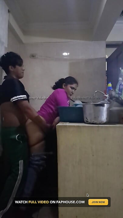 Employee Fucking and Sucking When She Washes Dirty Dishes