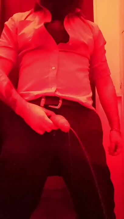 HENGST MIT RIESIGEN CUMSHOTS