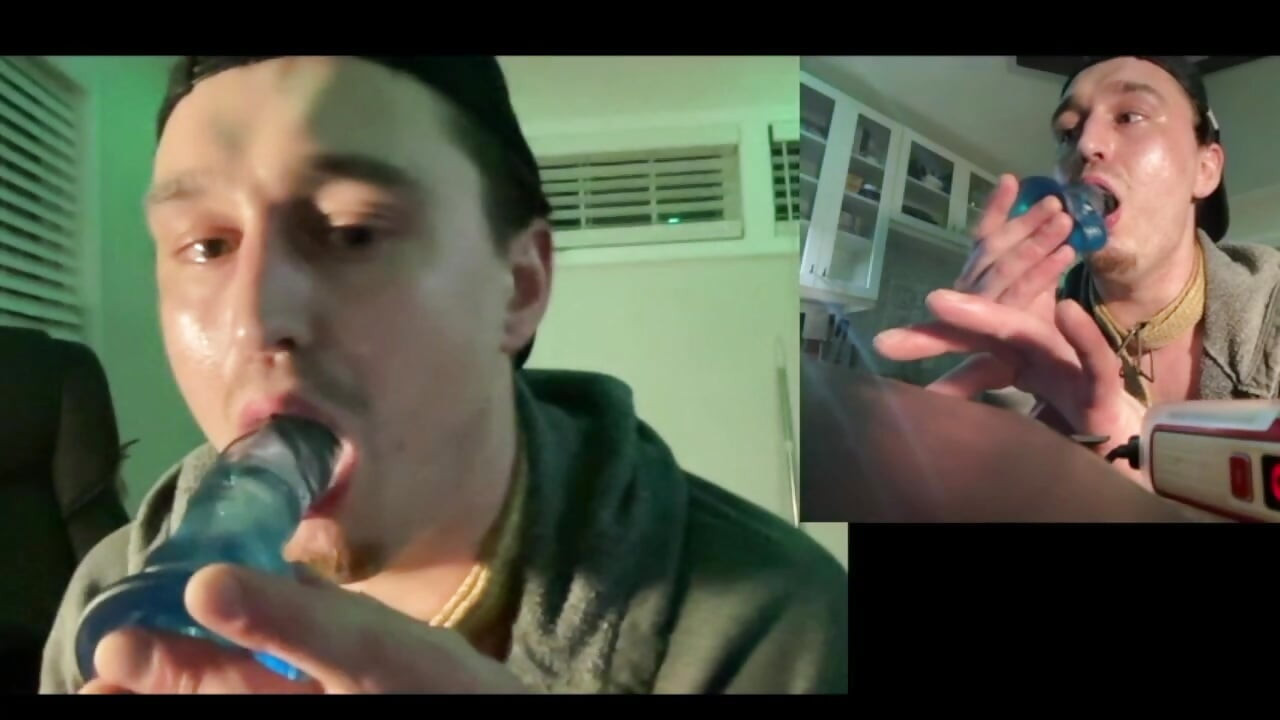 Spotaknuo se i pao na dildo