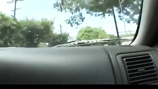 Yaşlı iki ateşli sarışını onu emmeye ikna ediyor