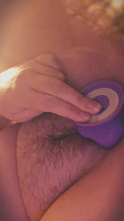 I dildo my pussy with my favorite toy, hairy pussy