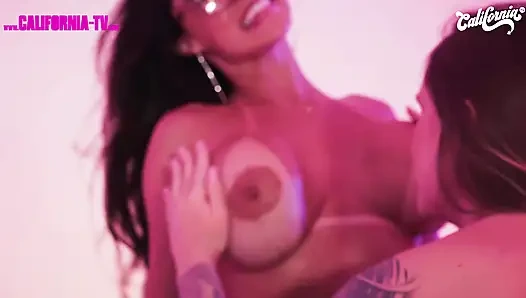 Vollbrustige Brünette Vs. Kurze Blondine: Ketlen Silva Und Naty Varga [ungeschnittene Lesben]