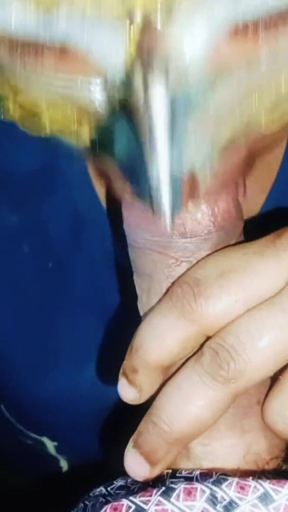 Desi Bhabhi daje obciąganie do wytrysku w ustach - napalona neha bhabhi sex oralny twarz jebanie wideo z czystym głosem hinduskiego | Klip 1