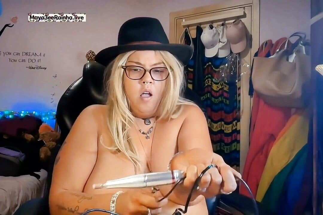 Cowboy Hat Goddess Chain Smoking Camel 100s While Doing Her Nails - Green-eyed Brazilian SSBBW with Saggy Tits