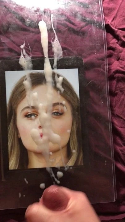 Joey King Facial Painting Cum Tribute 1