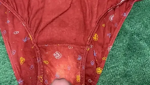 Shakutla kirli külotla mastürbasyon yaparak stresten kurtuluyor