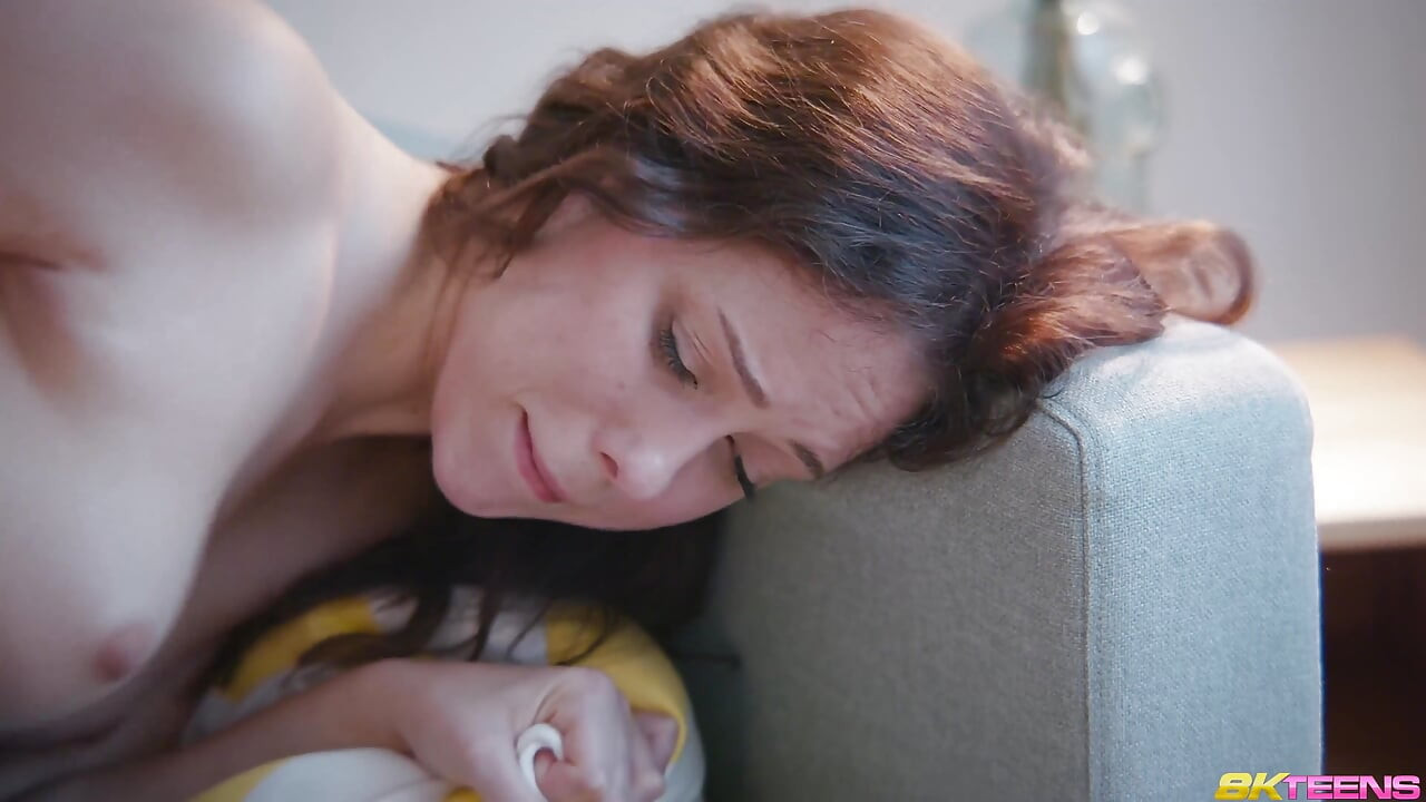 Alice Ross Fucked Deep and Hard for a Creampie