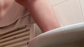 Pisciare in bagno