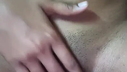 Desi Girl Masturbates