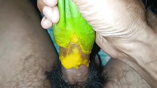 Als meisjes seks kunnen hebben met aubergine, kunnen we seks hebben met mango