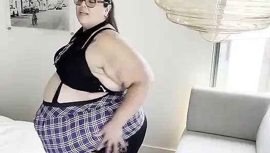 Plump Paradise: Hotel Dress N Squeeze