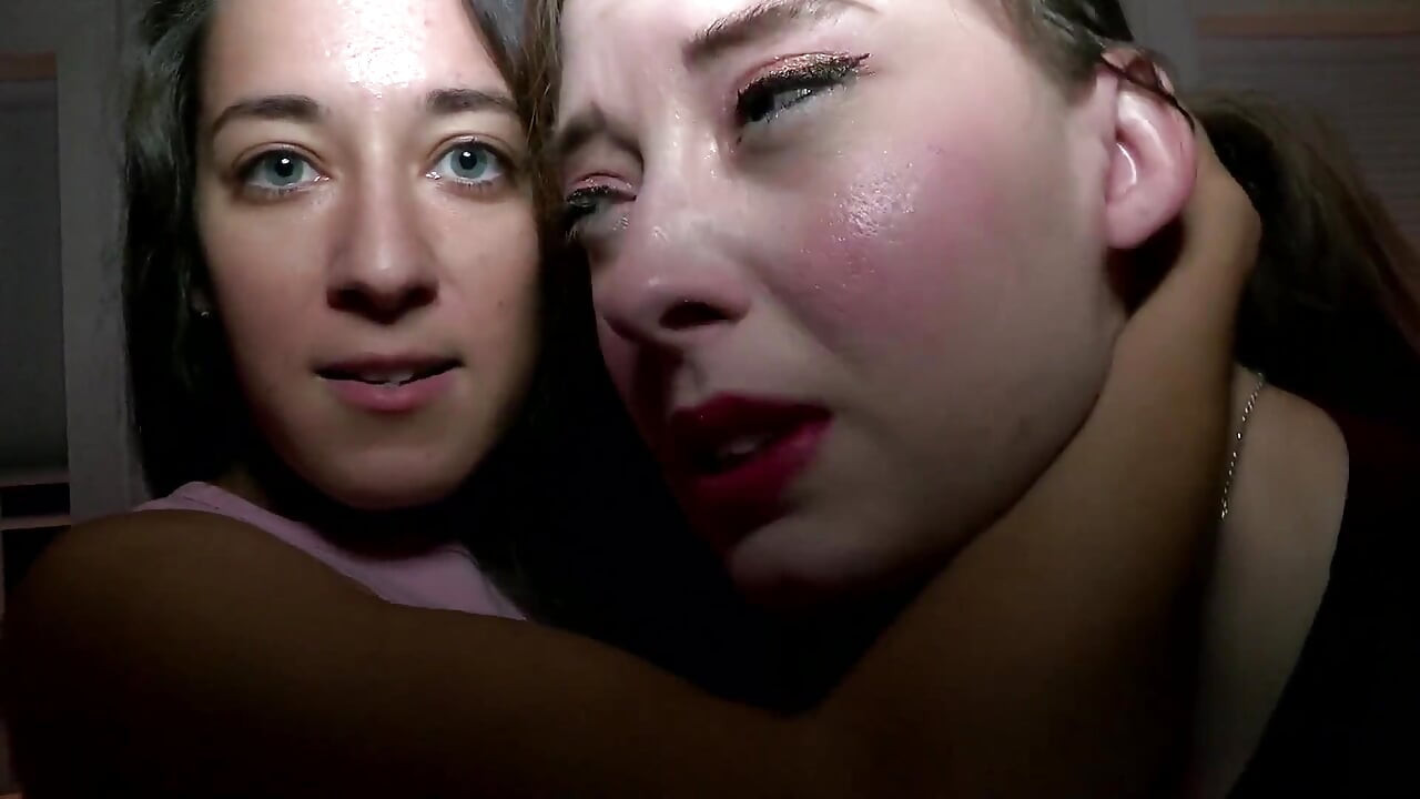 Trio de circo lésbico de três anéis
