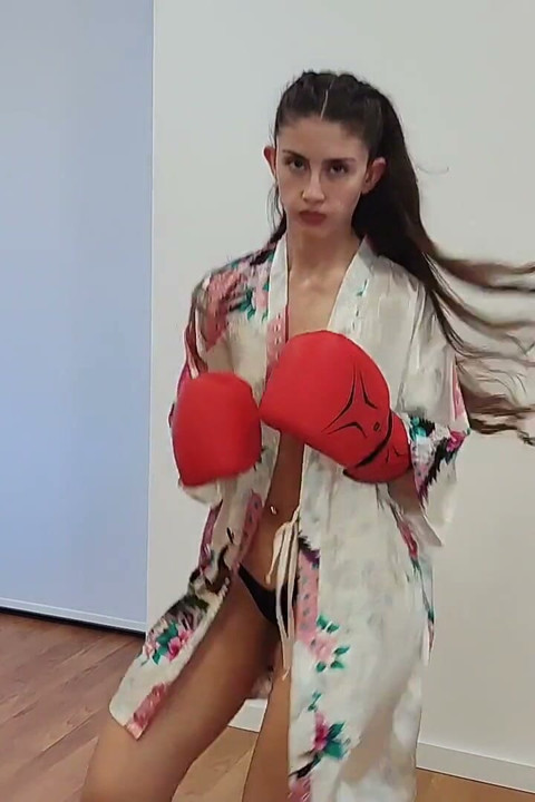 Female Boxing Fighter Till Knockout Oiled Naked Fetish