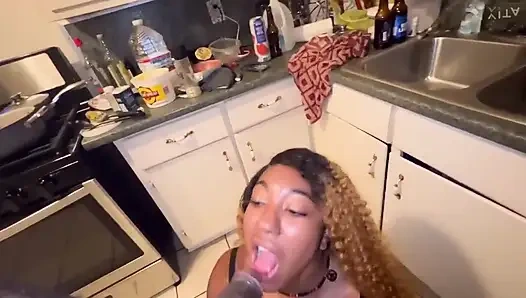 Anal queen mädchen bekommt bbc nach halloween-party, aber typ will nur ihr arschloch ficken