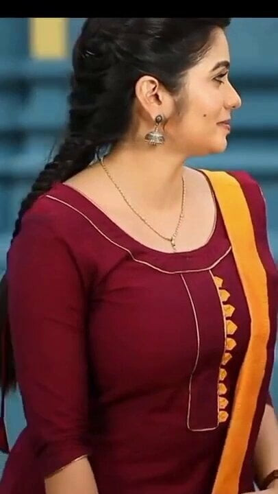 Srithika Sri – hot big boobs