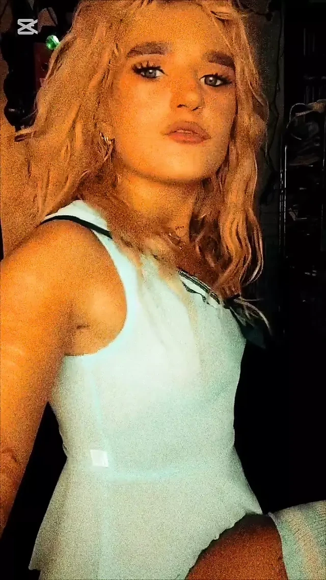 Blonde Slut Dancing