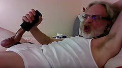 Jerkindad14 - sessão de bate-papo com homem gay mais velho de calcinha acariciando poz gorduroso e gozada enorme