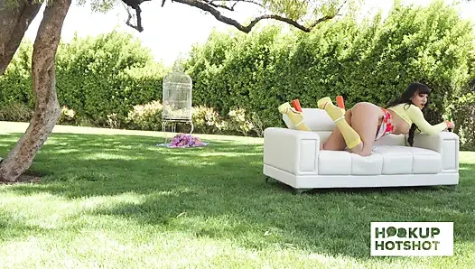 BTS - Sasha Pearl Models A Slutty Look During A Flirty Photoshoot!