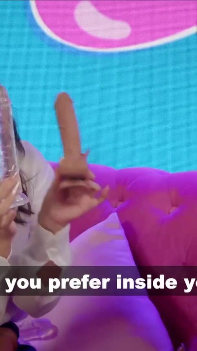 Nezaobilazan trenutak iz "POZNATA INFLUENCERICA OTKRIVA DA VOLI DAVATI SVOJU GUZICU NA TV EMISIJI!"