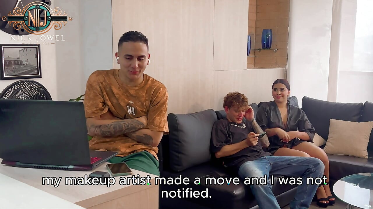 Saya Bercinta dengan Isteri Rakan Saya Semasa Dia Bekerja Di Komputer