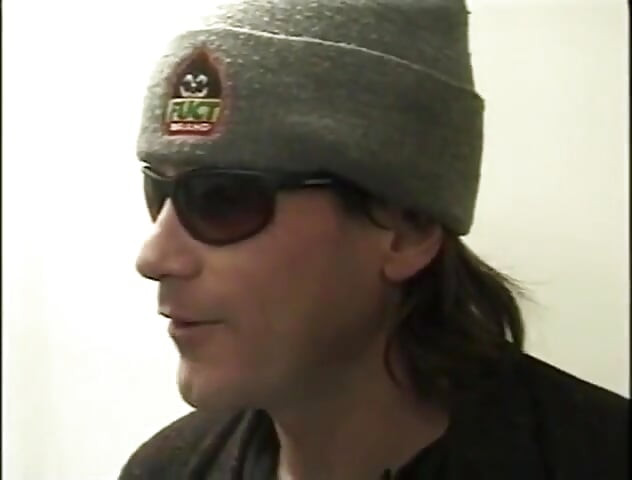 ปาร์ตี้ผิวดําและผิวขาว... เย็ดตูดเย็ดหมู่สามคน... แตกในปาก