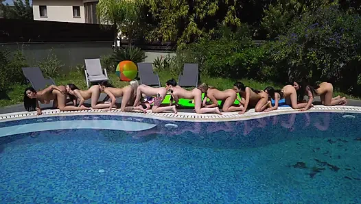 Echte wilde lesbische teen-pool-party