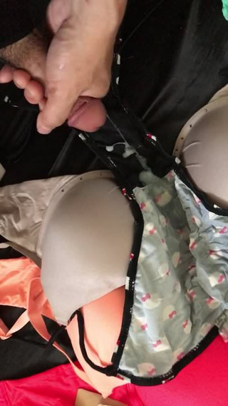 Big bras hello kitty bikini crusty cum again wearing dress