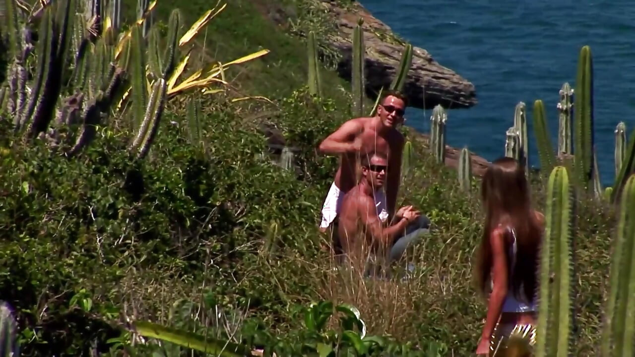 晒黑与火热的户外性爱