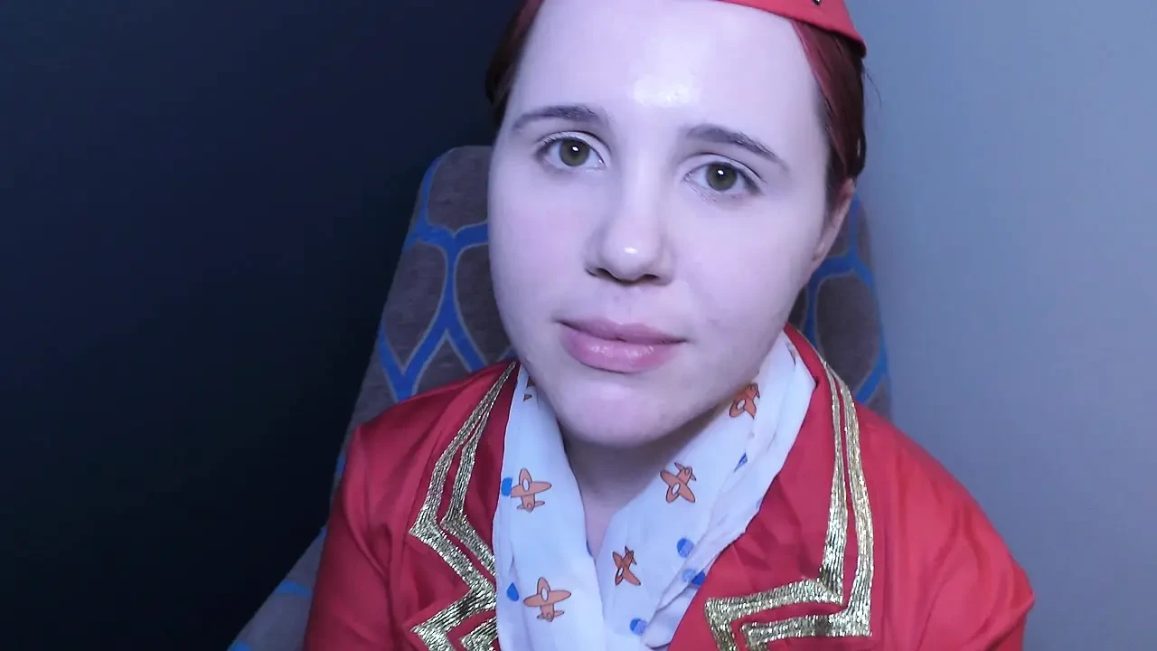 Nữ tiếp viên hàng không người Anh nhút nhát lần đầu tiên chơi bbc