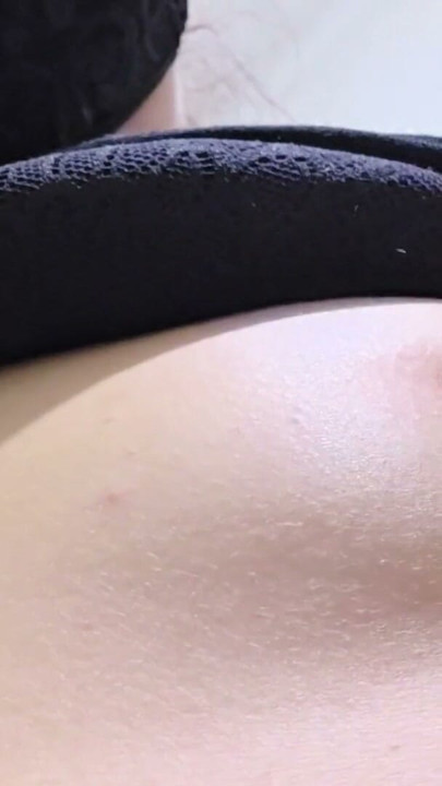 Ana Liz rubs her nipples with the brush... | Clip 3
