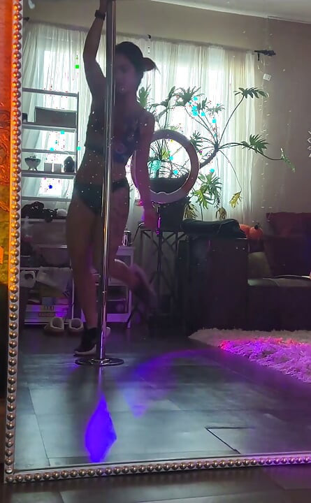 U sẽ cho tôi khiêu vũ cho U?