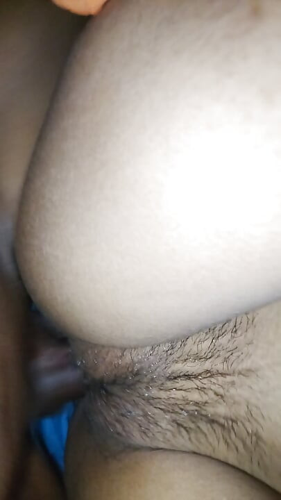 Gadis perawan amatir asli memek sempit pertama kali ngentot