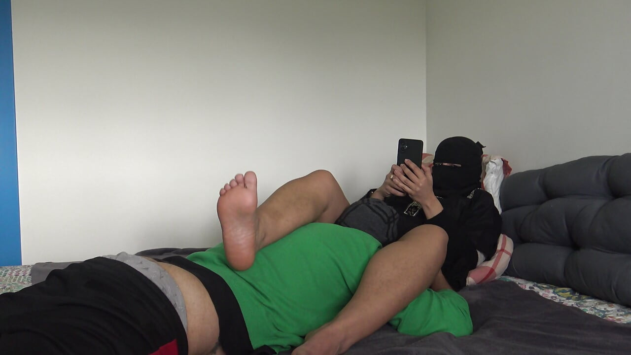 Horny Cuckold Wife From Pakistan Lets Stepson Lick Her Pussy