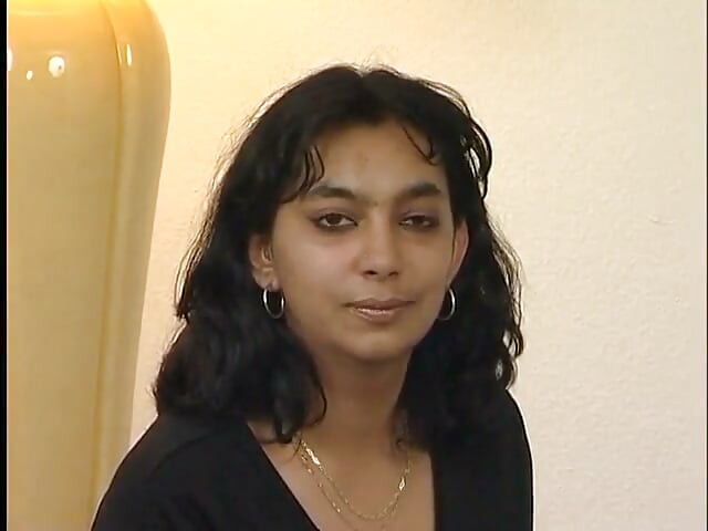 Büyük memeli esmer hatun oyuncu seçmelerinde amını oynuyor