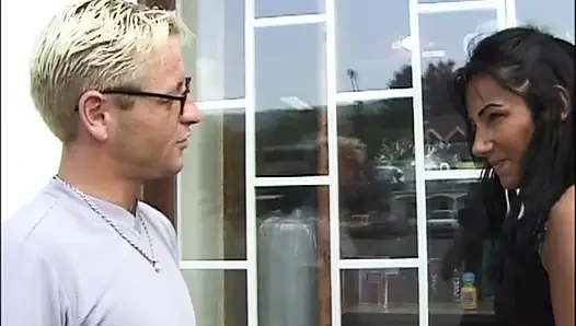 Enema sex si cewek cantik yang aduhai dan banyak banget enema