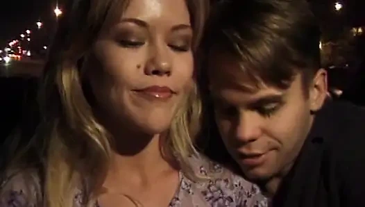 Wilde Taxifahrt: Heiße Action im Fond