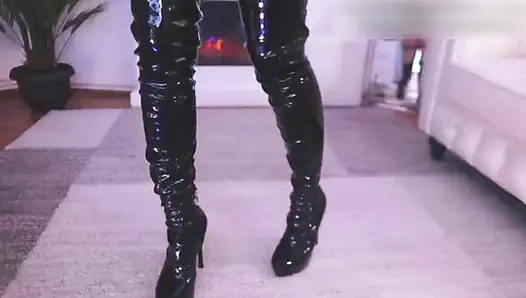 Месть блондинки-домина страпоном: БОЛЬШОЙ ЧЕРНЫЙ ЧЛЕН и анальное подчинение