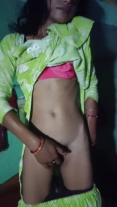 Desi girl hard beautiful chut