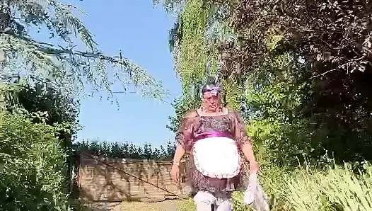 Bir gün için babydoll kıyafeti içinde