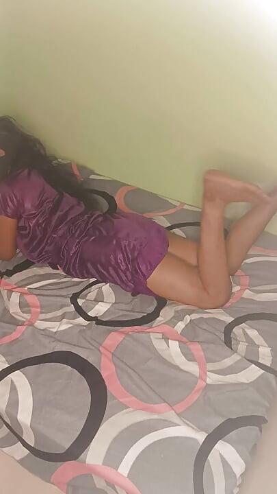 Sexy hot house wife show her body