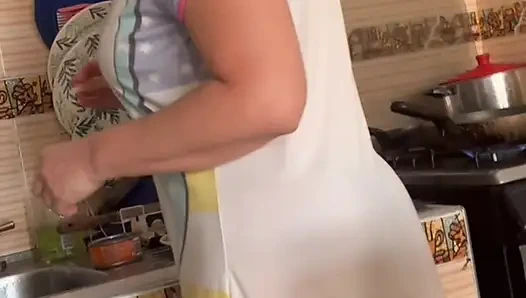 Anda Dapat Melihat Segala Sesuatu Dengan Piyama Dimasak Dengan Thong Dan Bra Down