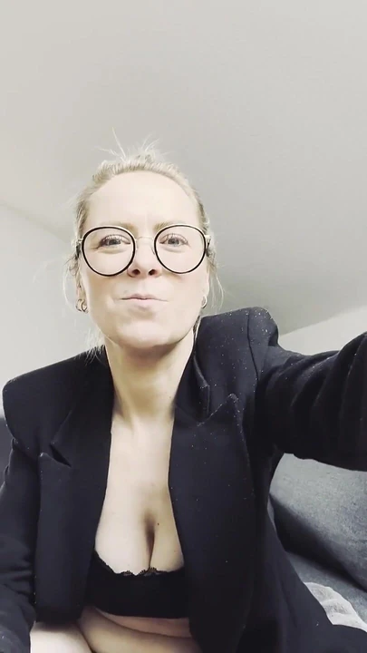 Mia Hase and Her Self-fuck to All the Stefans of Our World. I Love It...