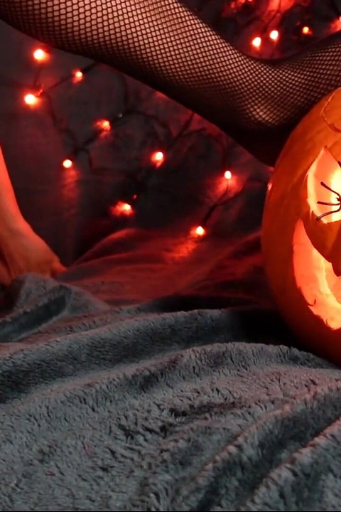 Halloween Fisting Session Deep Amateur Homemade Movie Pumpkin MILF Bizarre Orgasm