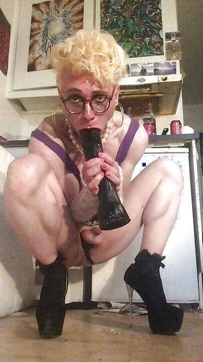 Skinny Blond Whiteboi Bitch Jes Exposed