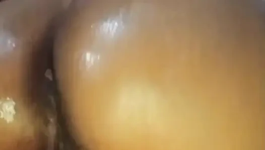 Sri Lankalı kız arkadaş büyük brinjal oynuyor